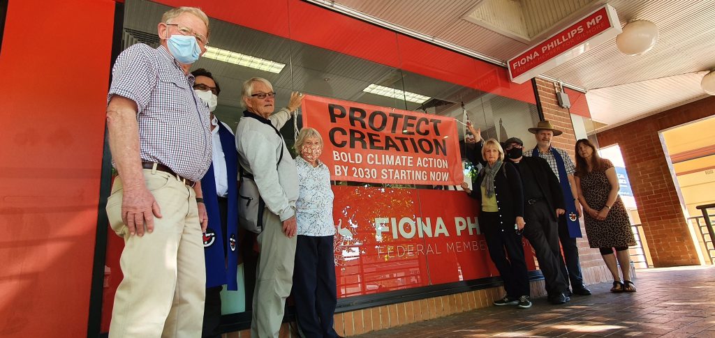 Kiama members of the ARRCC protest for urgent climate action in front of Fiona Phillips office in Nowra